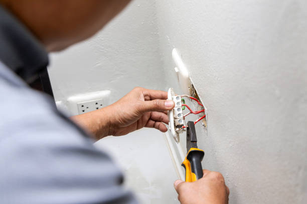 Best Outdoor Lighting Installation  in Kennedale, TX